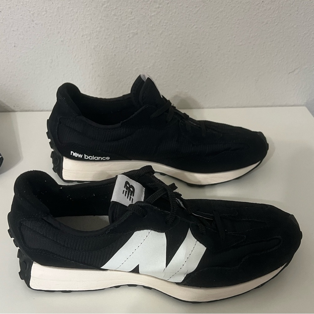 New Balance Black 327 Sneakers. Boys size 6.